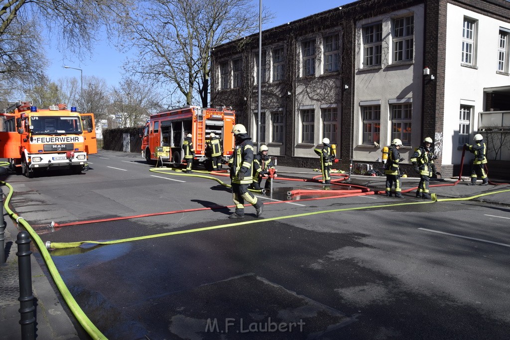 Feuer 4 Koeln Muelheim Deutz Muelheimerstr P465.JPG - Miklos Laubert